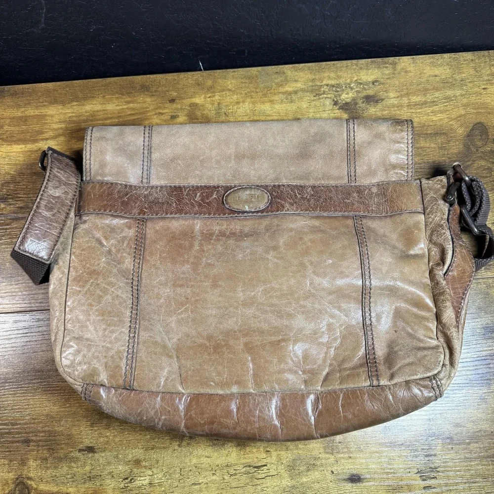 Fossil vintage brown